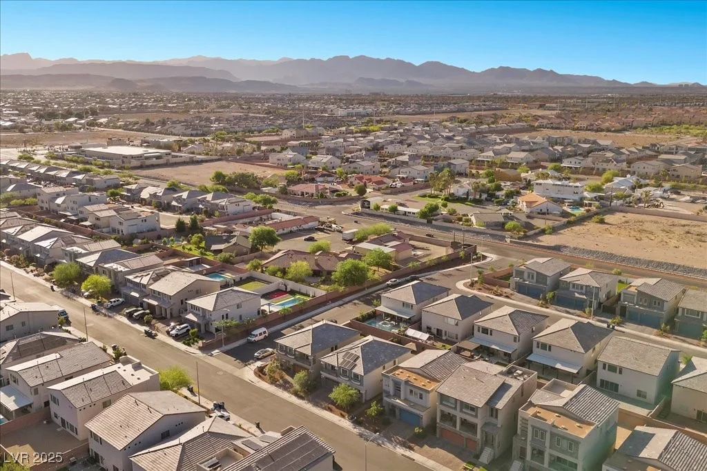 6618 Tangled Vines, Las Vegas, NV 89139