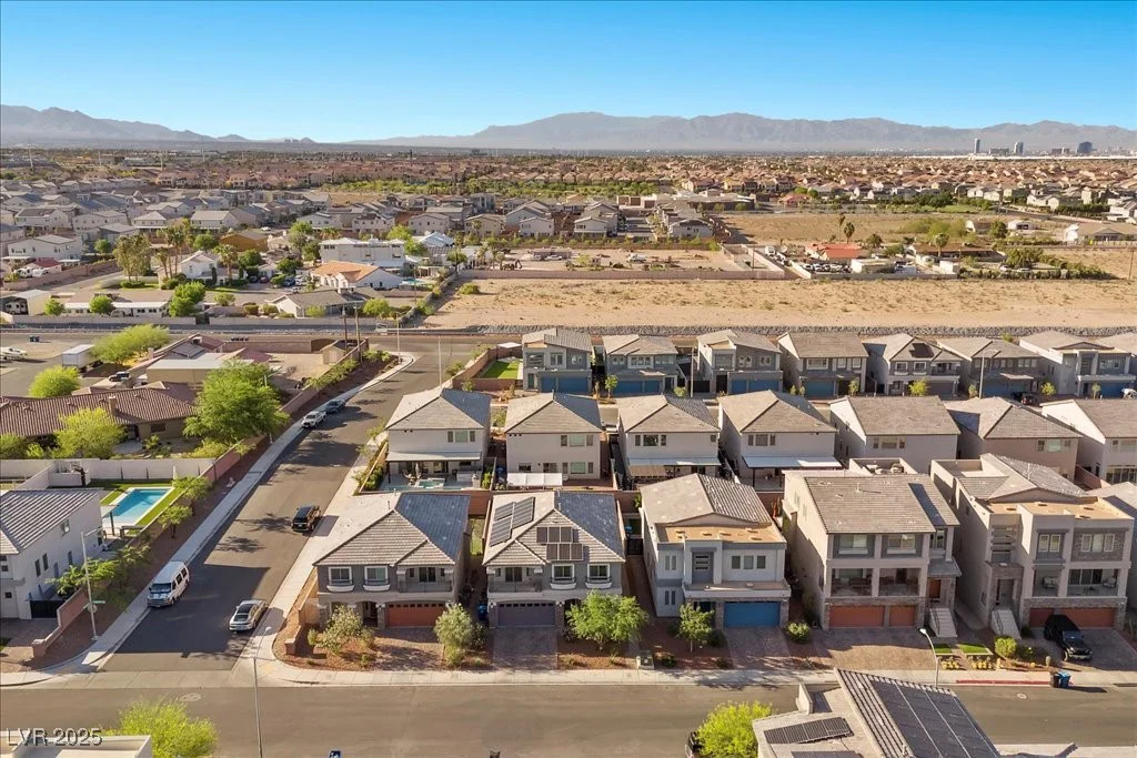 6618 Tangled Vines, Las Vegas, NV 89139
