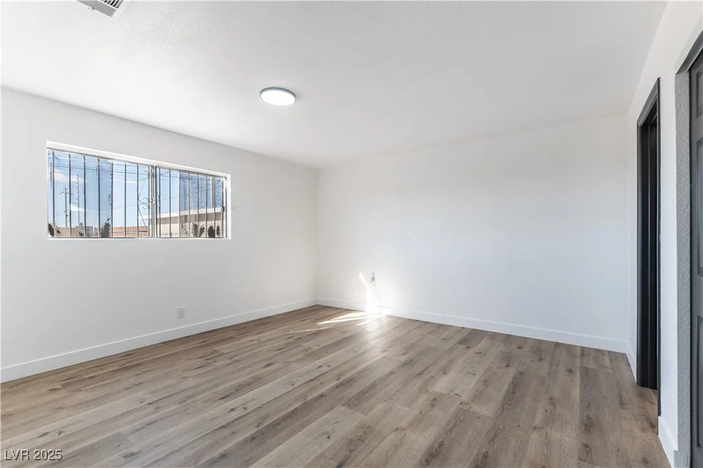 887 Carey, North Las Vegas, NV 89030