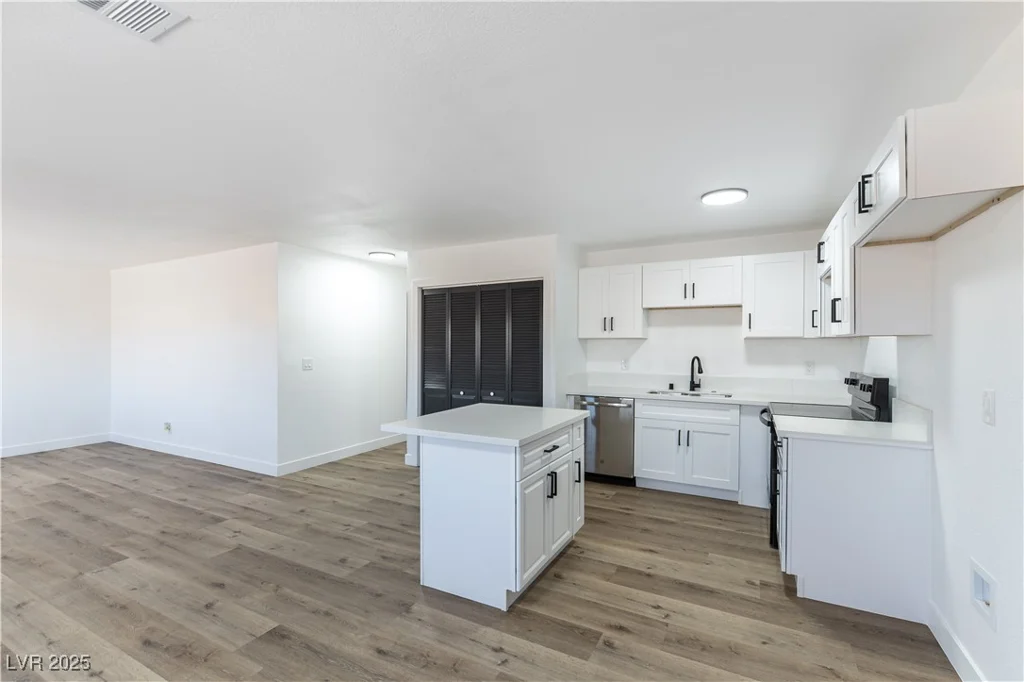 887 Carey, North Las Vegas, NV 89030