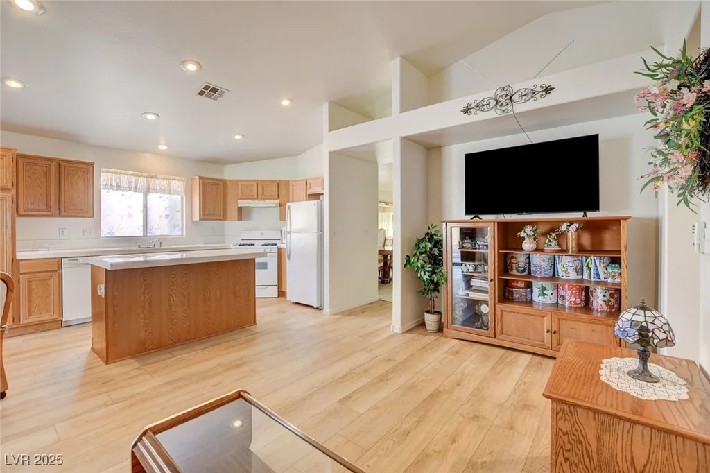9660 Riding Ridge, Las Vegas, NV 89123
