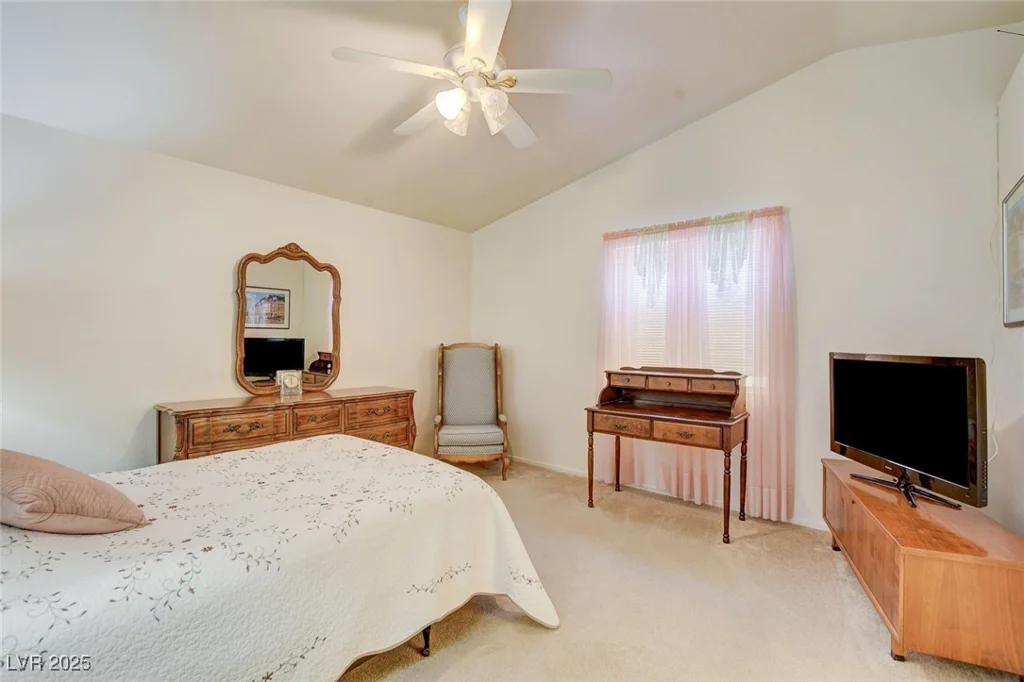 9660 Riding Ridge, Las Vegas, NV 89123