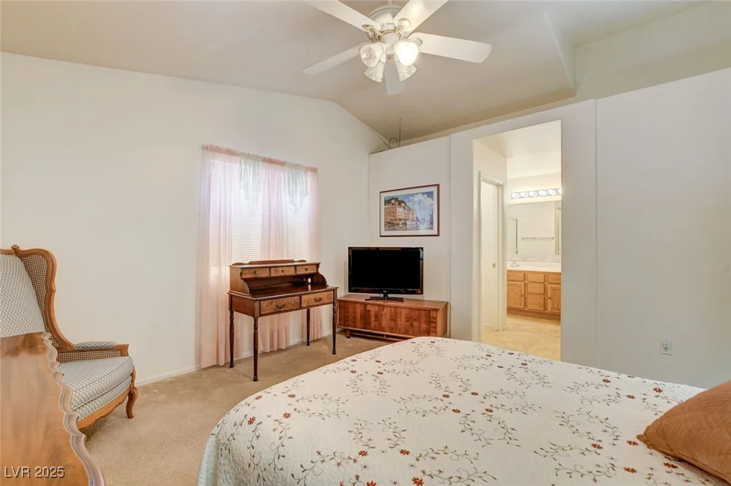 9660 Riding Ridge, Las Vegas, NV 89123