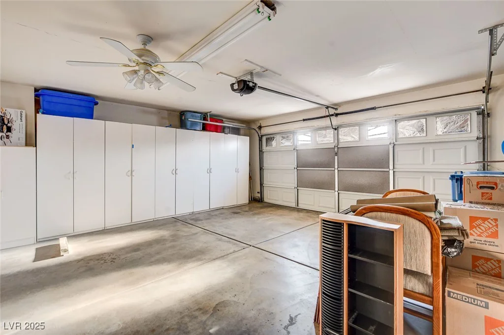 9660 Riding Ridge, Las Vegas, NV 89123