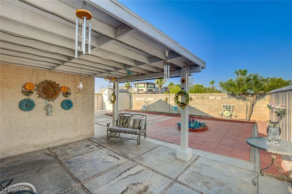 9660 Riding Ridge, Las Vegas, NV 89123