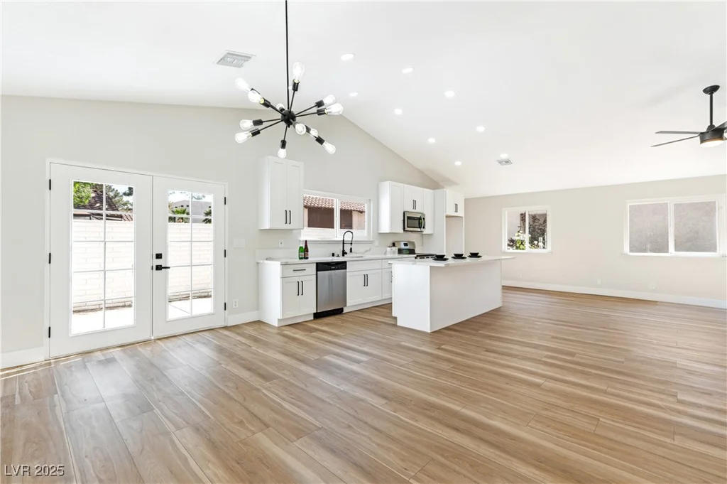 811 Spyglass, Las Vegas, NV 89107