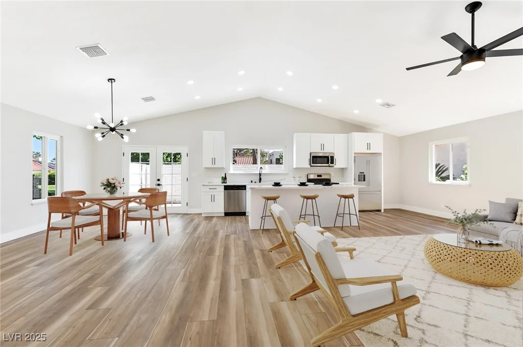 811 Spyglass, Las Vegas, NV 89107