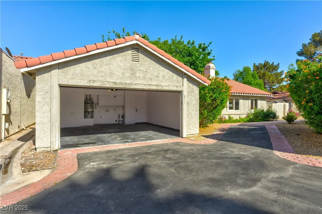 811 Spyglass, Las Vegas, NV 89107