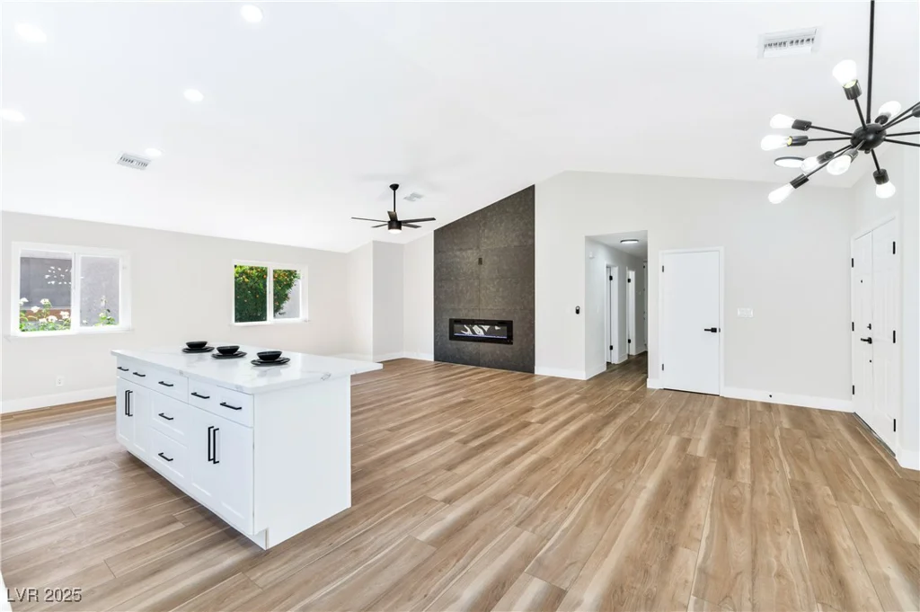 811 Spyglass, Las Vegas, NV 89107