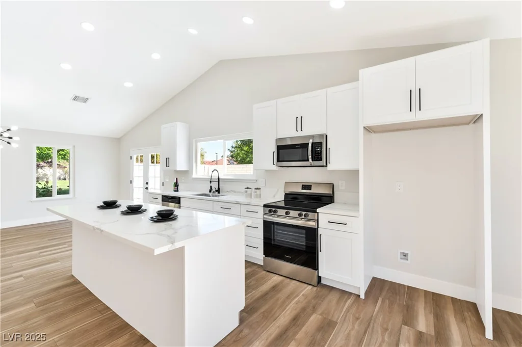 811 Spyglass, Las Vegas, NV 89107