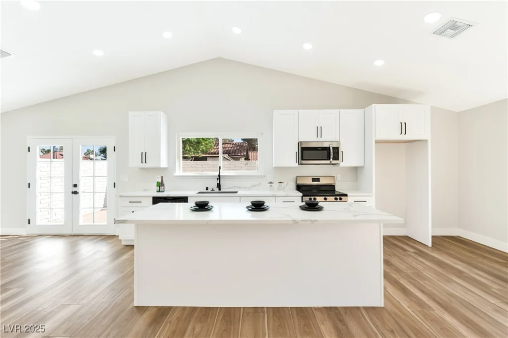 811 Spyglass, Las Vegas, NV 89107