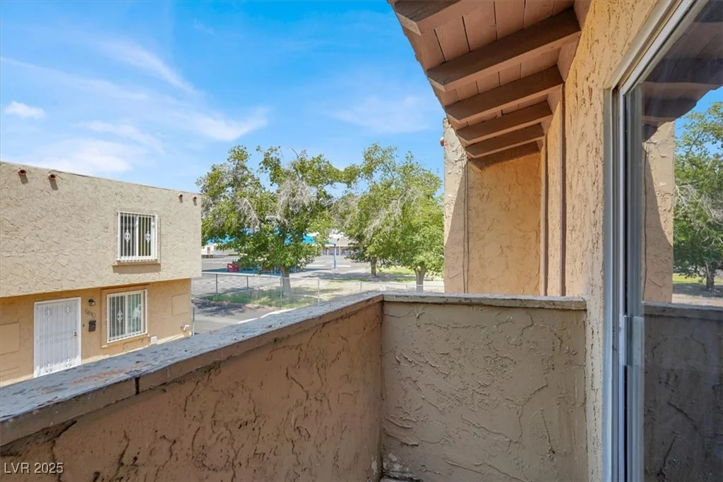 5606 Lake Mead, Las Vegas, NV 89108