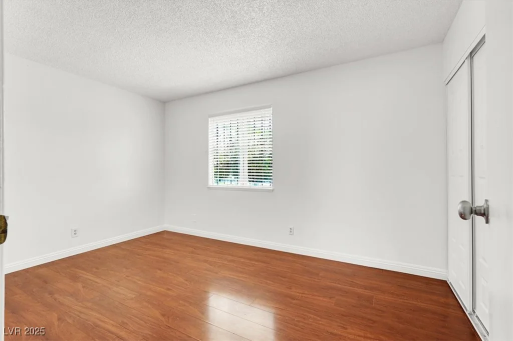 5606 Lake Mead, Las Vegas, NV 89108