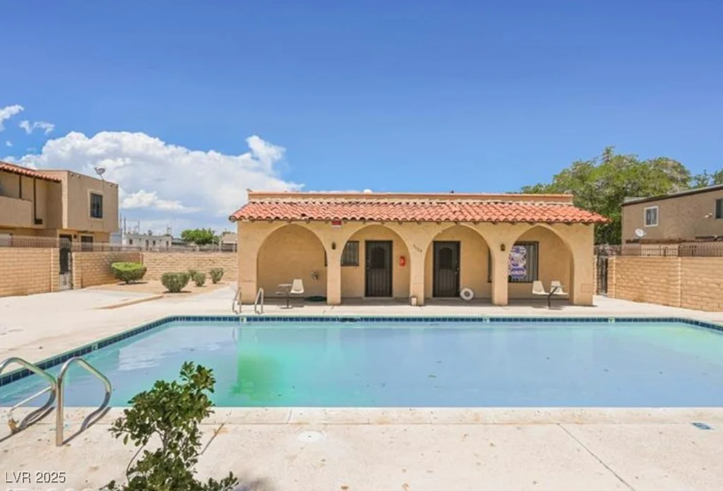 5606 Lake Mead, Las Vegas, NV 89108