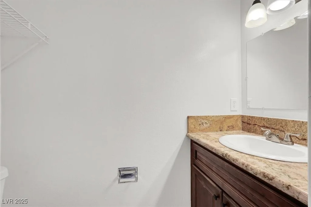 5606 Lake Mead, Las Vegas, NV 89108