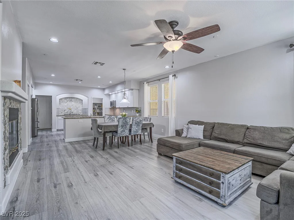 4128 Erinbird, North Las Vegas, NV 89084