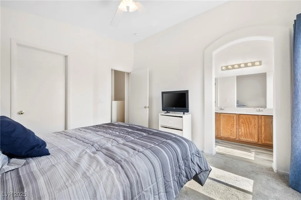 5939 Trickling Descent, Henderson, NV 89011