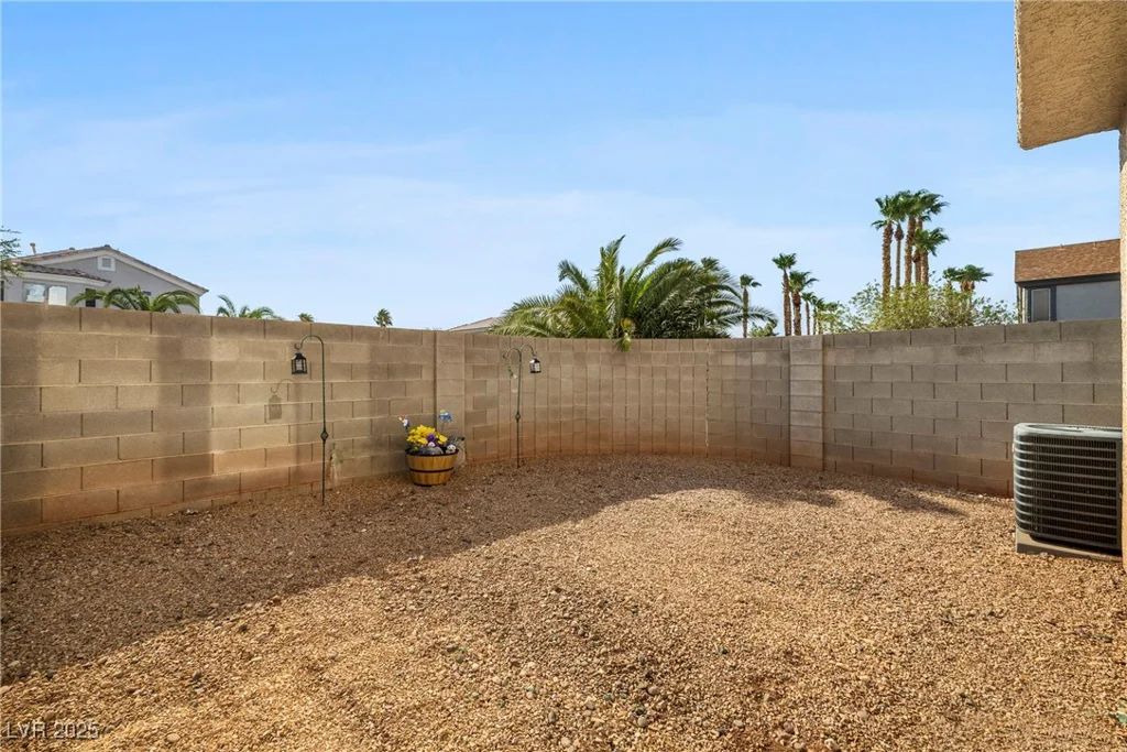 5939 Trickling Descent, Henderson, NV 89011