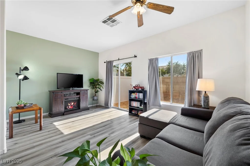 5939 Trickling Descent, Henderson, NV 89011