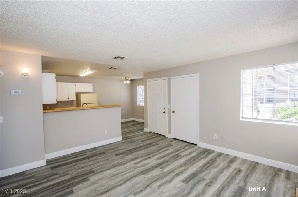 2755 Jennydiane, Las Vegas, NV 89121