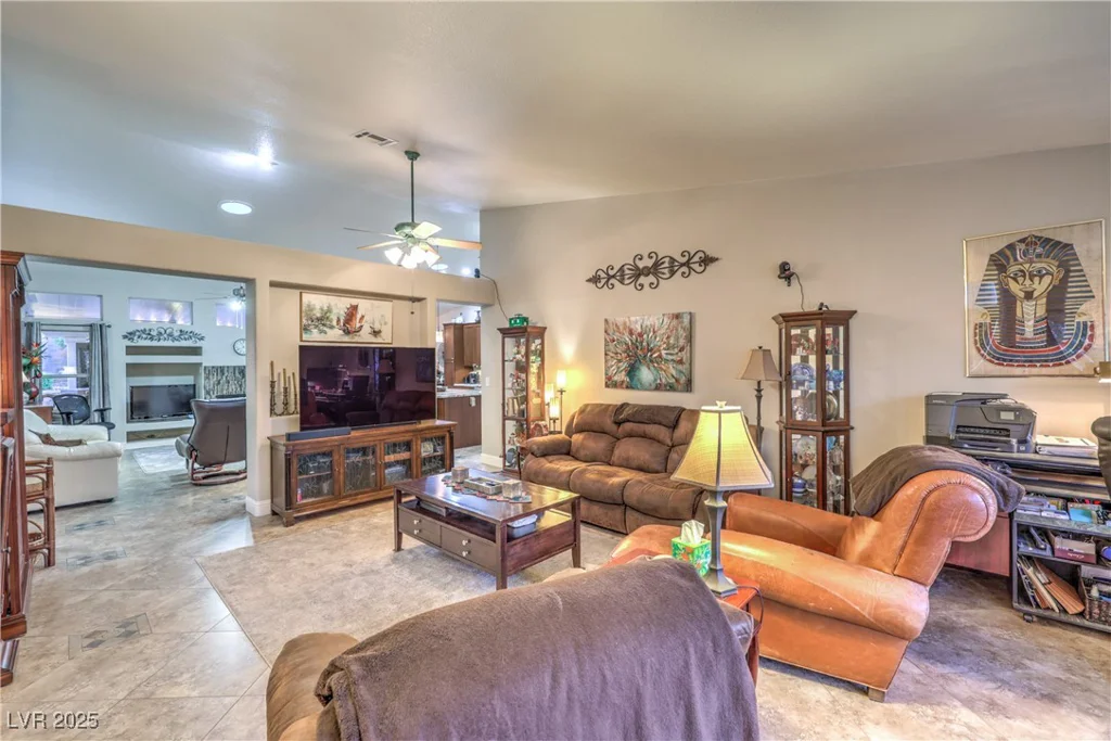 1707 Golden Vista, Las Vegas, NV 89123