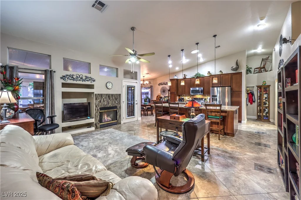 1707 Golden Vista, Las Vegas, NV 89123