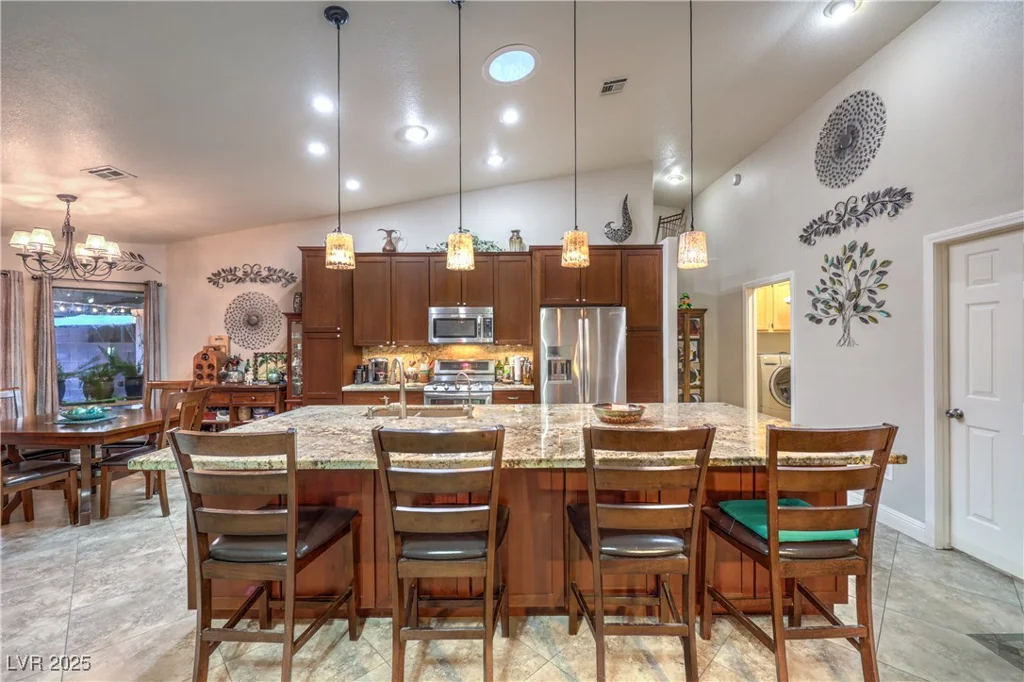1707 Golden Vista, Las Vegas, NV 89123