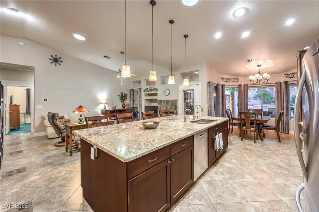 1707 Golden Vista, Las Vegas, NV 89123