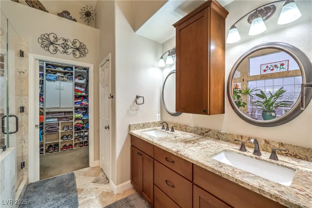 1707 Golden Vista, Las Vegas, NV 89123