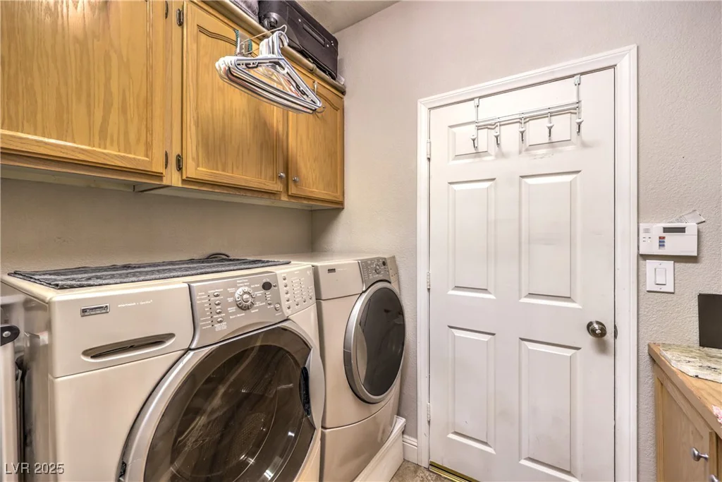 1707 Golden Vista, Las Vegas, NV 89123