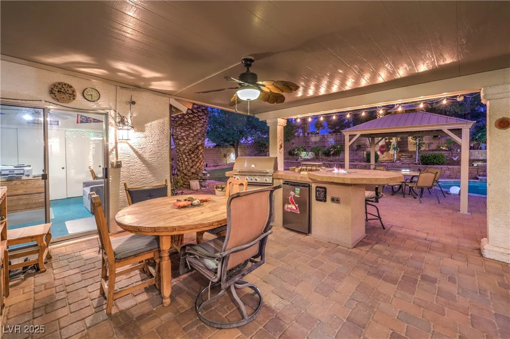 1707 Golden Vista, Las Vegas, NV 89123