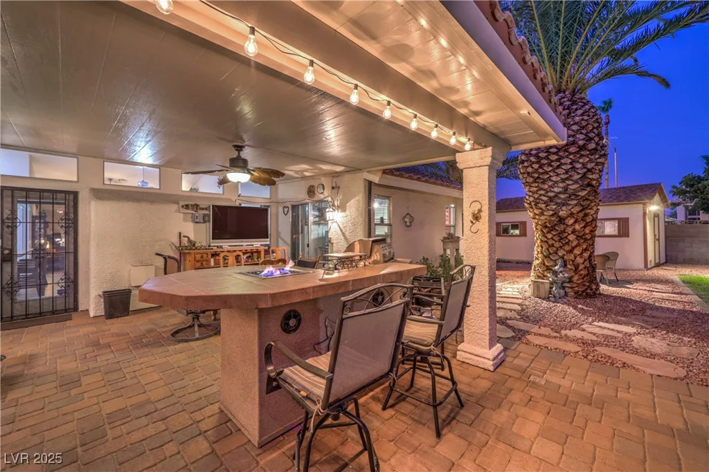 1707 Golden Vista, Las Vegas, NV 89123