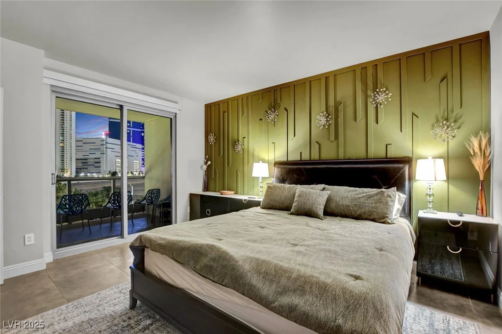 222 Karen, Las Vegas, NV 89109