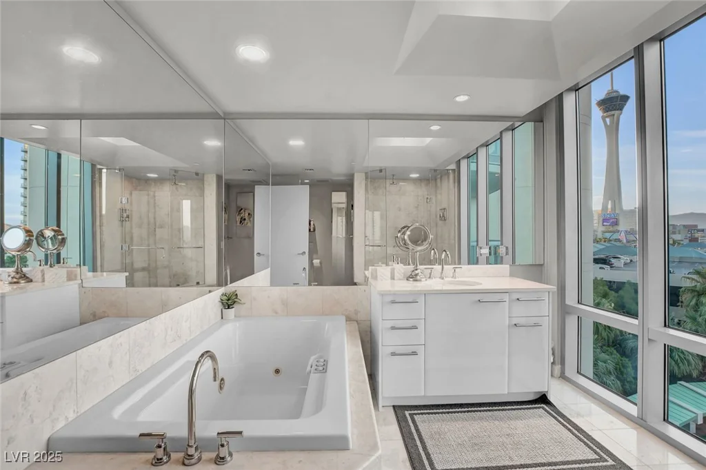222 Karen, Las Vegas, NV 89109