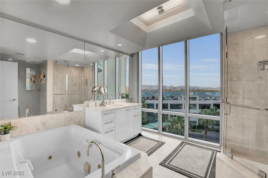 222 Karen, Las Vegas, NV 89109
