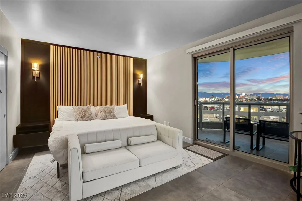 222 Karen, Las Vegas, NV 89109