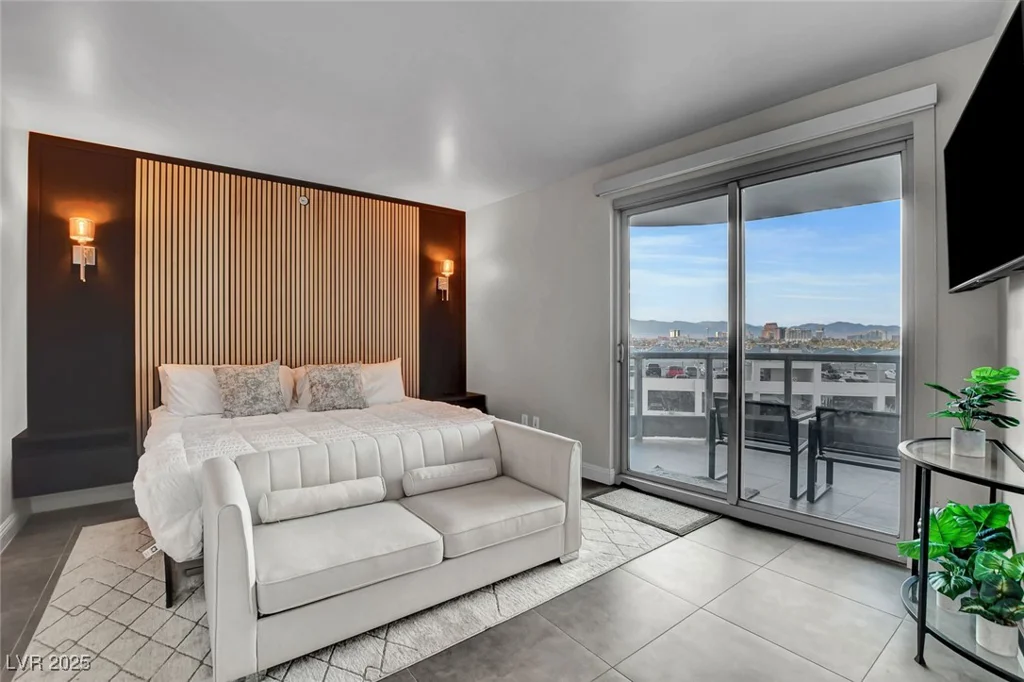 222 Karen, Las Vegas, NV 89109