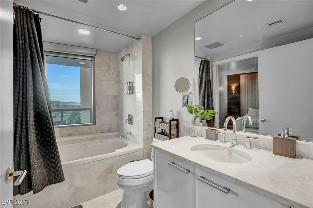 222 Karen, Las Vegas, NV 89109