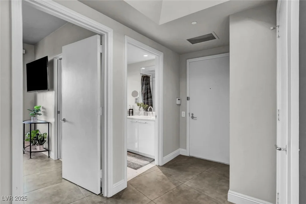 222 Karen, Las Vegas, NV 89109