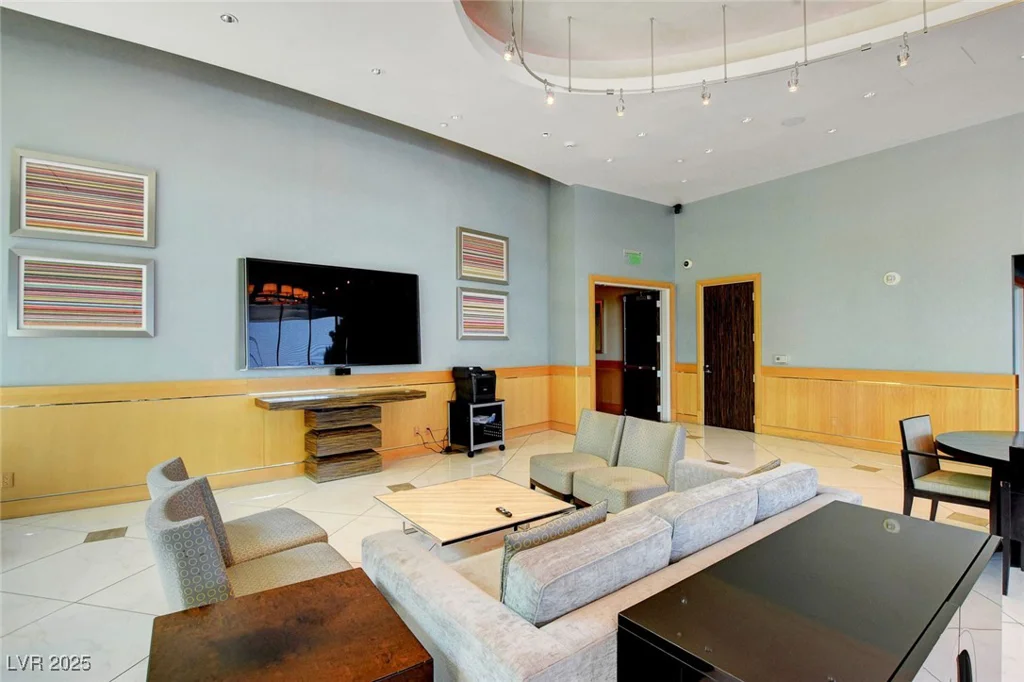 222 Karen, Las Vegas, NV 89109