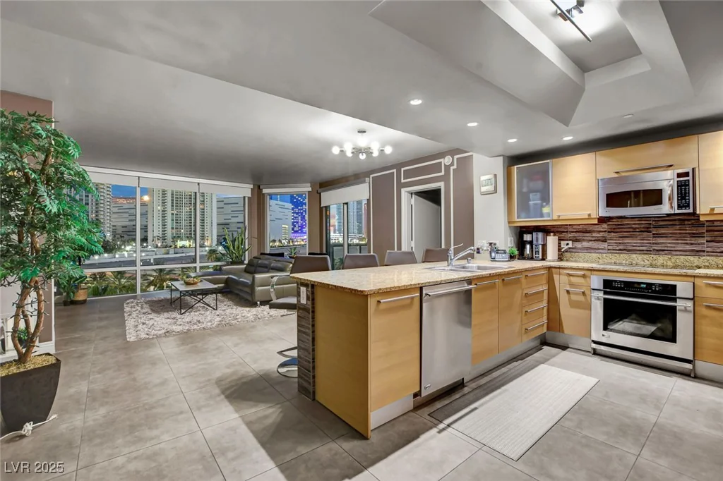 222 Karen, Las Vegas, NV 89109