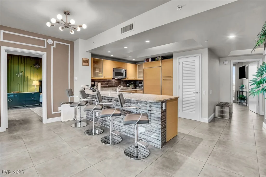 222 Karen, Las Vegas, NV 89109