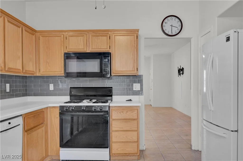 301 Sonoma Valley, Las Vegas, NV 89144