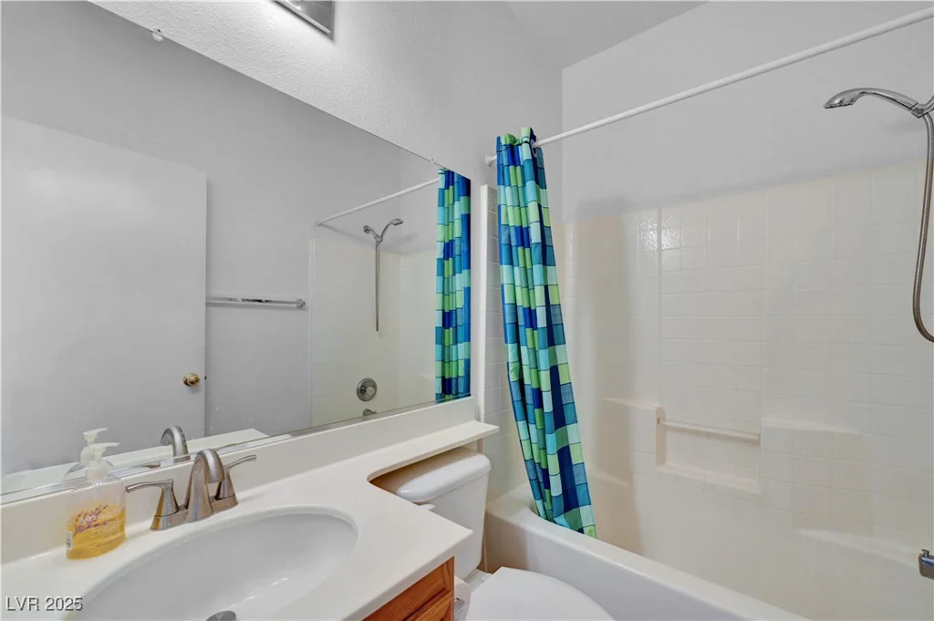 301 Sonoma Valley, Las Vegas, NV 89144