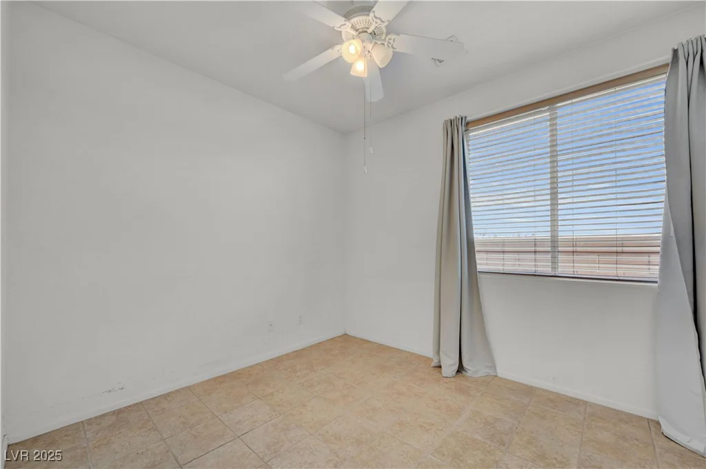 301 Sonoma Valley, Las Vegas, NV 89144