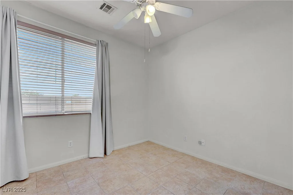 301 Sonoma Valley, Las Vegas, NV 89144