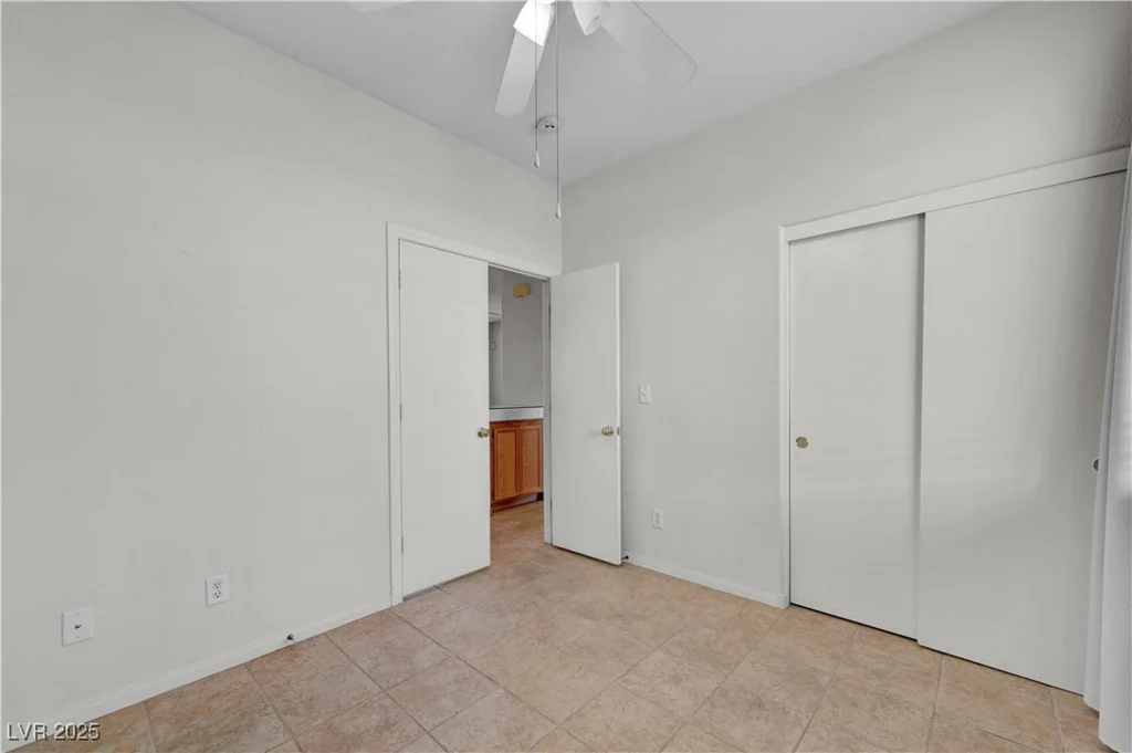301 Sonoma Valley, Las Vegas, NV 89144