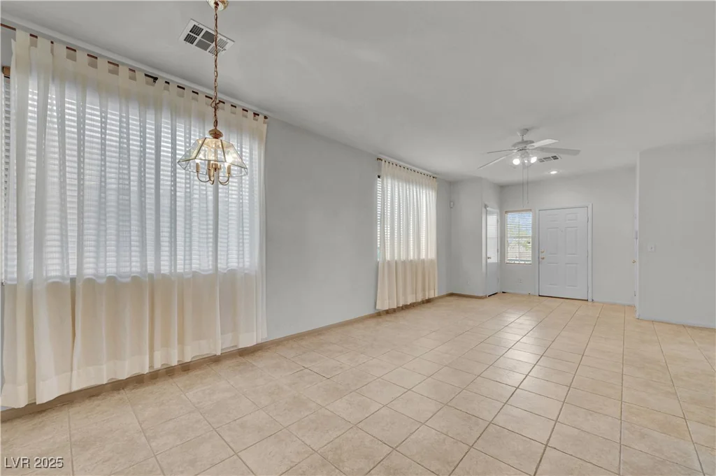 301 Sonoma Valley, Las Vegas, NV 89144