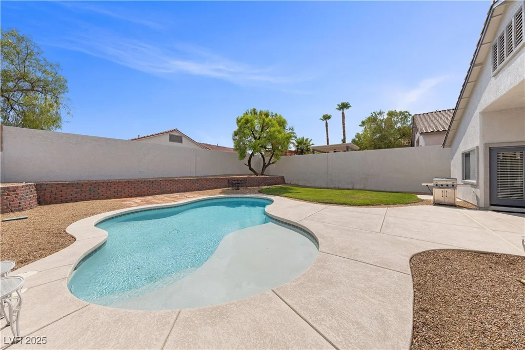 11127 River Hills, Las Vegas, NV 89135