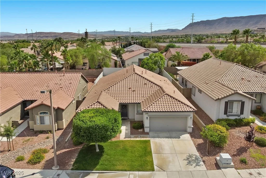 11127 River Hills, Las Vegas, NV 89135